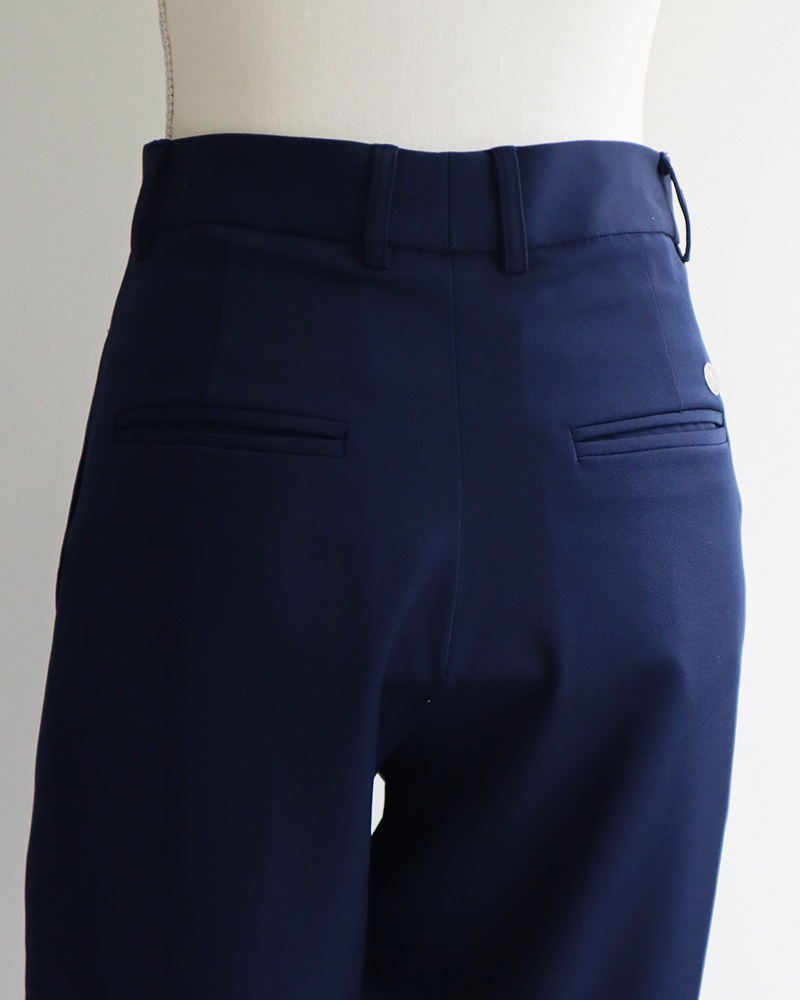 Essential Cropped Pants